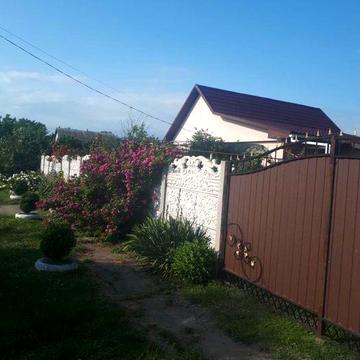 Дім в селі Рокитне