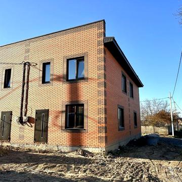 Продаж ТАУН по ціні одно кімнатну квартири, 70 кв.м., р-н Барське шосе