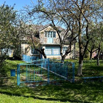 Продаж 5-кімнатного будинку з госп. будівлями і ділянкою 0,25 га