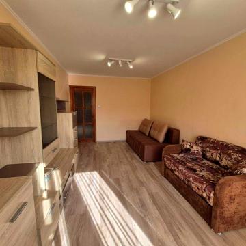 Продам однокімнатну квартиру на Мінському масиві