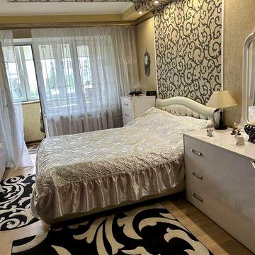 Київ,м.Лісова,3к.квартира 61м2, Шолом-Алейхема 16, хороший стан.