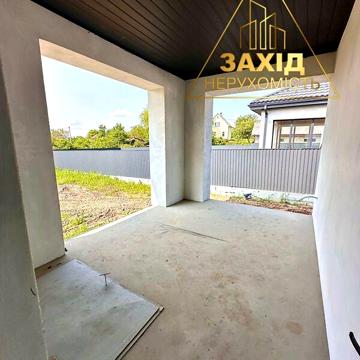 Продаж 3к Дім Хутірська вулиця