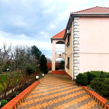 Десантна, 50