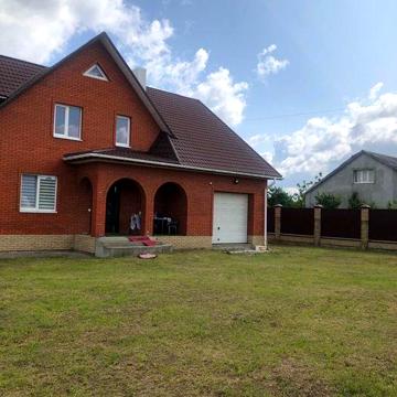 Продам будинок в с Підгайці площею 217 м2