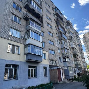 Новопирогівська вул., 25
