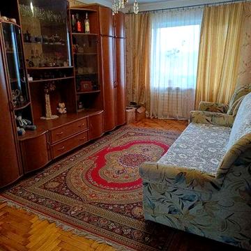 Продам  3-х комнатную квартиру по ул.Светлой