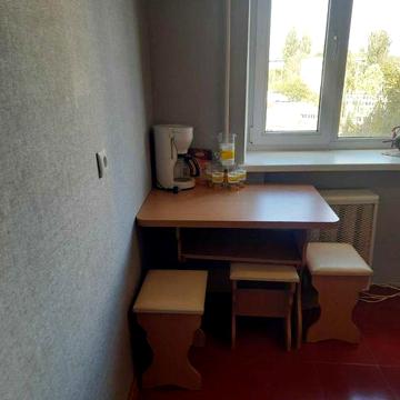 Дегтярівська, 58, 3-и кімнатна в хорошому стані, здам в оренду.