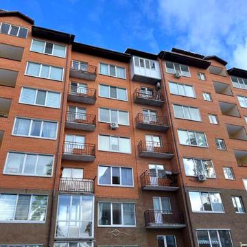 Двушка в Ворзеле, топ локация, без комиссии! Торг присутствует! Газ!