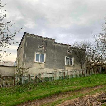 Приватизований будинок с. Вишнів Рогатинський р-н, центр