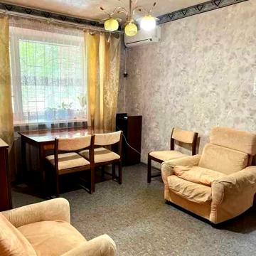 Продам 2х комнатную квартиру в кирпичного доме Центр Артема