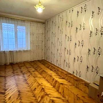 Продаж 2 к квартири вул. Будівельників 20, район Тітова