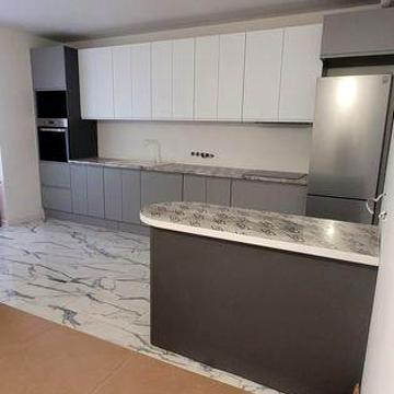 Продам 3 кім. квартиру в центрі біля метро Золоті Ворота