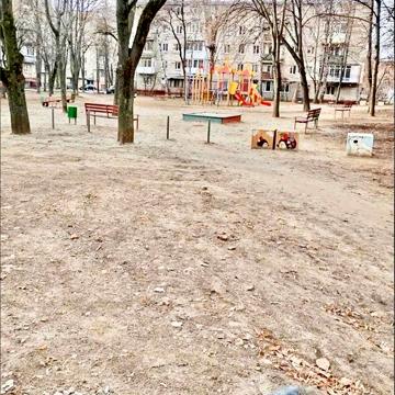 D1M Продам 2 кімн. квартиру, вул. Вартових неба. Житловий стан.