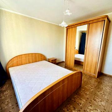 Здається 2 кімнатна квартира в центрі міста в 14 поверхівці
