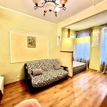 Сембратовичів вул. (), 9