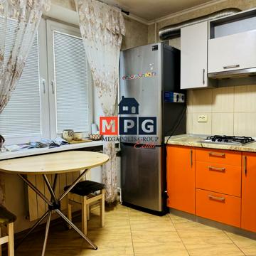23 Серпня вул., 43