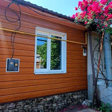 Продам 2-кімнатну квартиру на землі (вул. Камяномостівська)