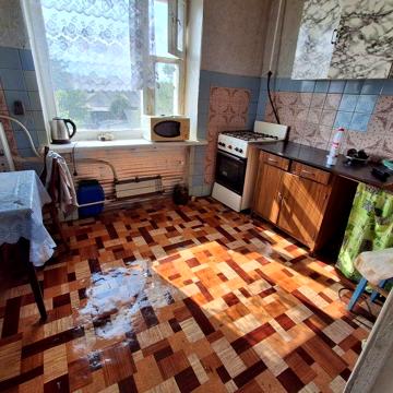 Продам 2-х кімнатну квартиру в м. Остер