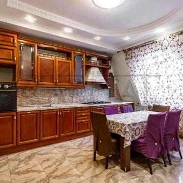 Продажа квартиры на улице Александра Конисского Шевченковский район
