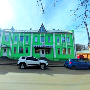 Євроремонт. Центр Міста. вул. Чапаєва. Закритий Двір з Клумбами.