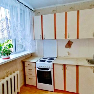 Набережна Перемоги вул., 50