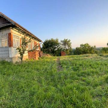 Продаж будинку + 40 сотих землі