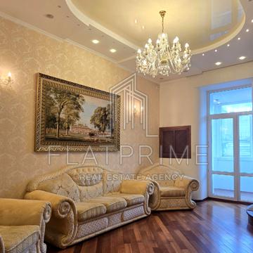 Рейтарська вул., 20/24