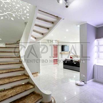Продаж 3 кімн квартири з терасою