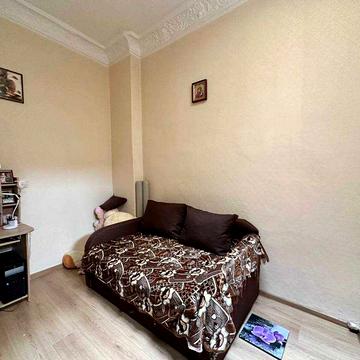 Продам 2х к. квартиру 50 кв.м.  Привоз, Парк.