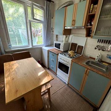 Здається 2 кімнатна на Львівській