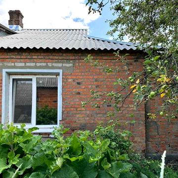 Продається пів-будинку в Старому Салтові