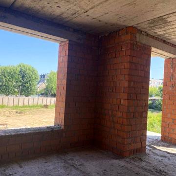 Продаж чорнової квартири в новобудові