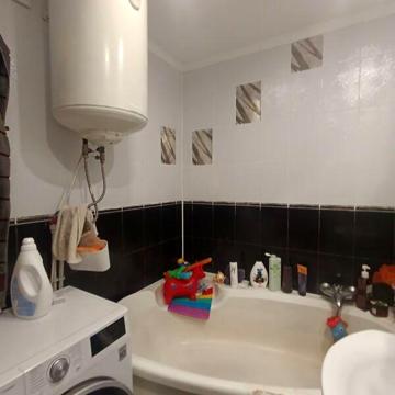 Продаж 2к Квартира Космонавтів проспект