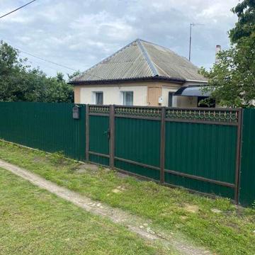Продаеться будинок