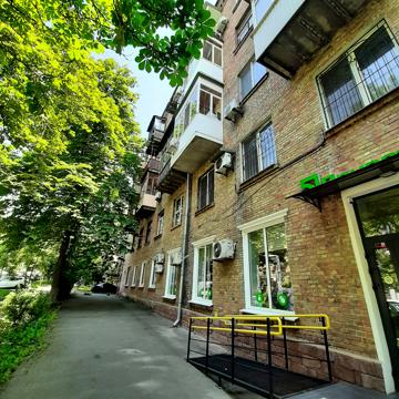 Джона Маккейна вул. (Івана Кудрі), 36