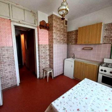Продам 1 кімнатну квартиру,Героїв Дніпра ,простора та світла