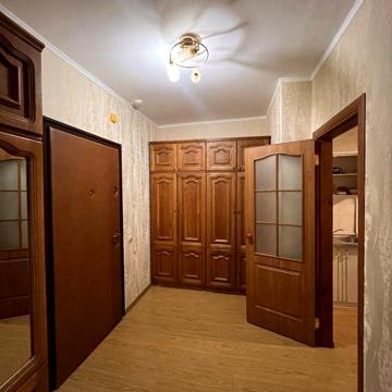 1 к на пр. Миру з меблями та технікою в жилому стані