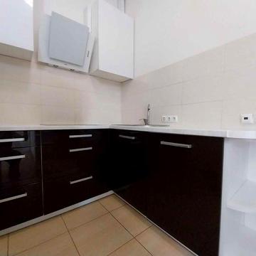 Довгострокова оренда 2к квартири, Світлицького вулиця 35