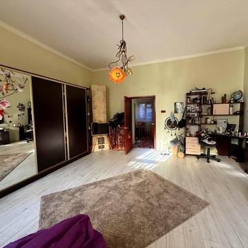 Августина Волошина вул., 45