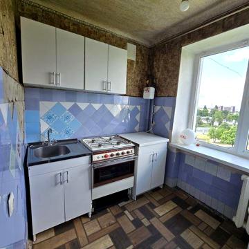 Продам 2х комнатную на коммунальной