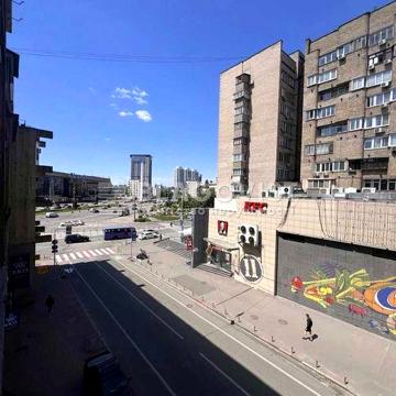 3к кв. Центр. 73м2. Житловий стан. Терміново. Вигідна ціна.