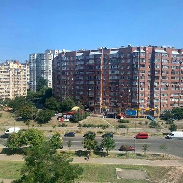 Продам 4к квартиру ПІД РЕМОНТ Метро Позняки