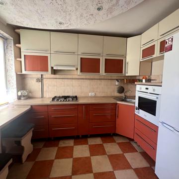 200-річчя Кривого Рогу просп., 30