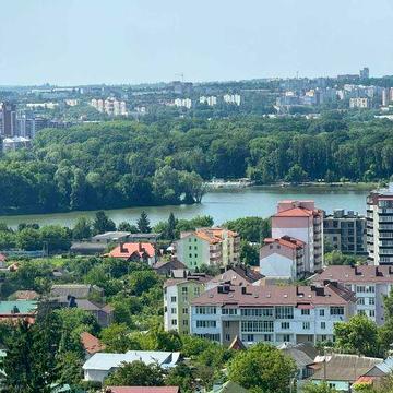 1к, з виглядом на парк і річку, супер квартира для тебе, телефонуй