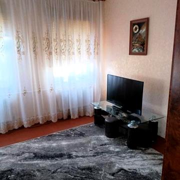 Будинок в смт Павлиш .