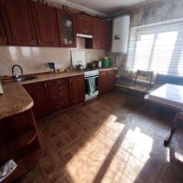 Продам 1/2 дома район стадиона