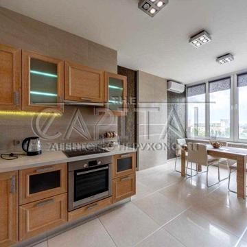 Продаж / Квартира/56 м2/Соломянський район/вул. Соломянська, 15