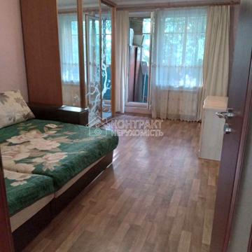 Познанська вул., 8Б