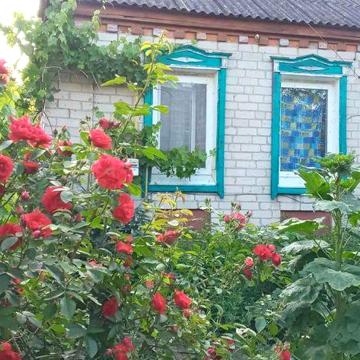 Срочно. Будинок з усіма зручностями.
