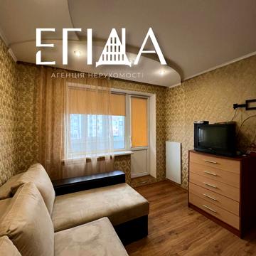 Героїв України вул. (Героїв Сталінграду), 26